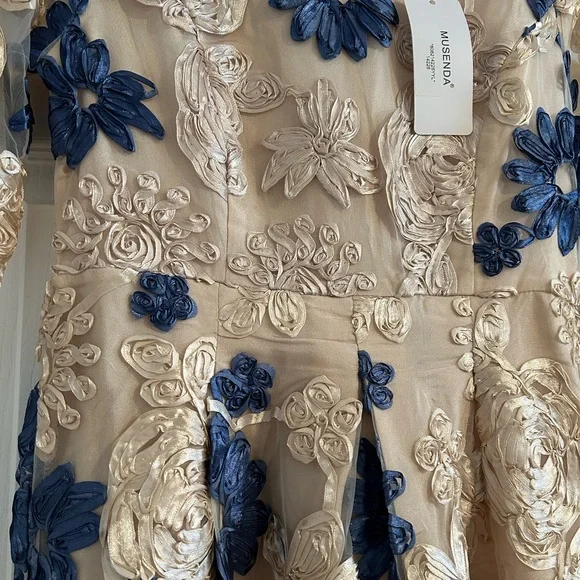 Floral Embroidered Dress - Navy & Cream/ size Medium - Picture 2 of 4